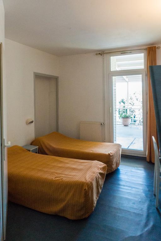 Ymca Villeneuve Les Avignon Hotel Room photo