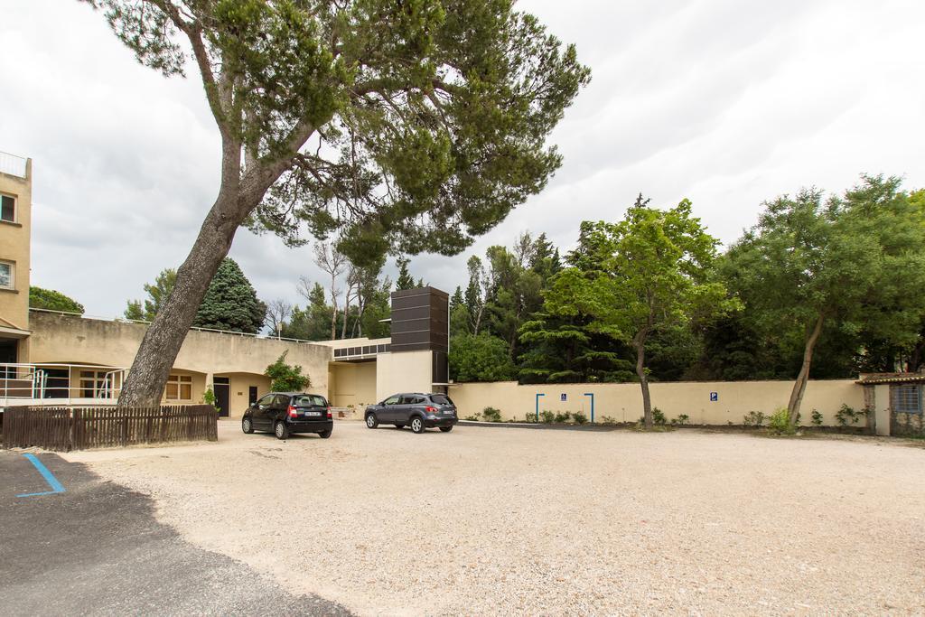 Ymca Villeneuve Les Avignon Hotel Exterior photo