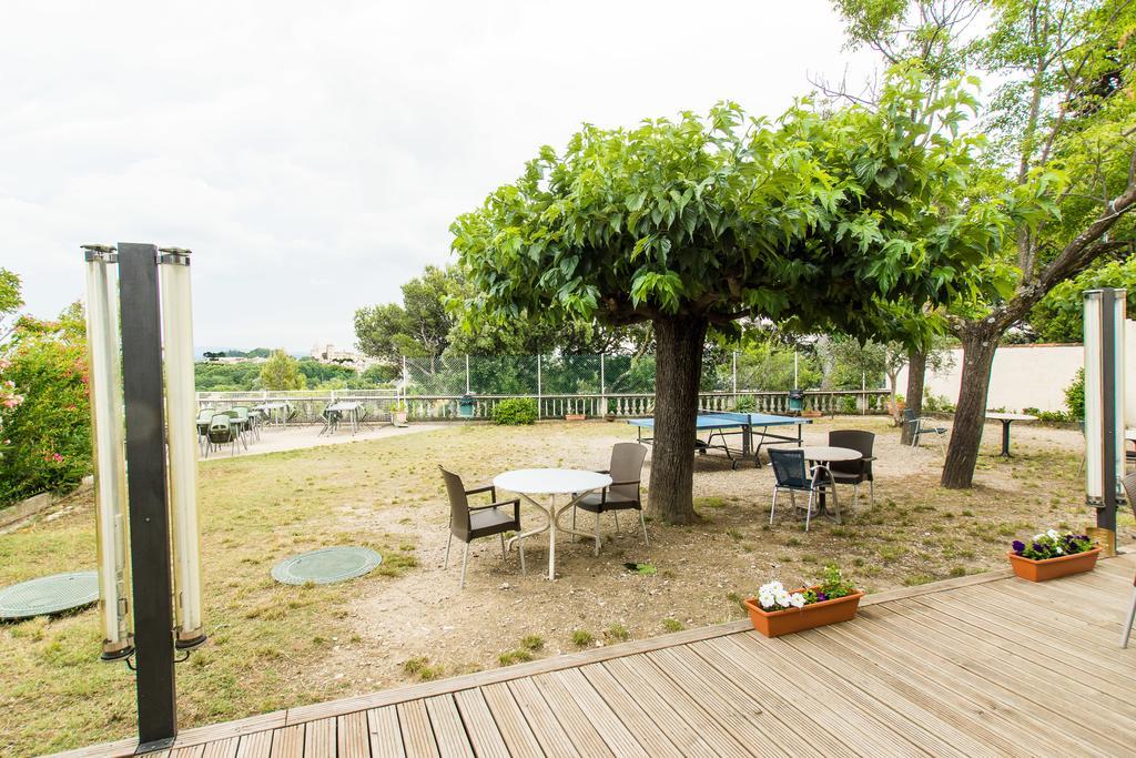 Ymca Villeneuve Les Avignon Hotel Exterior photo