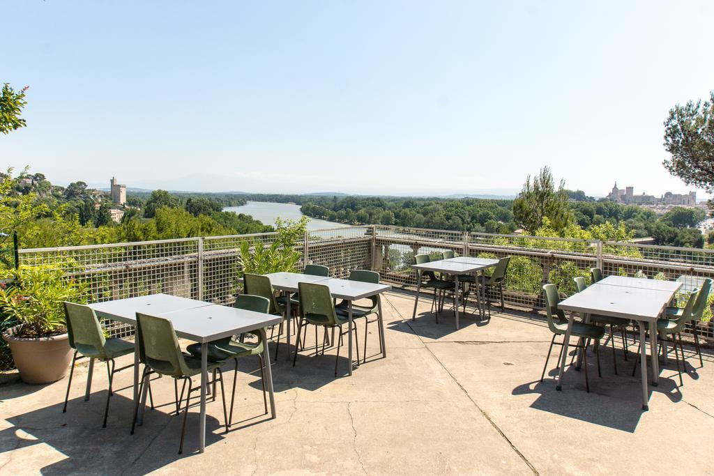 Ymca Villeneuve Les Avignon Hotel Exterior photo